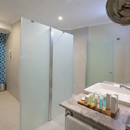 Paloma Marina - Adult Only Кушадасы